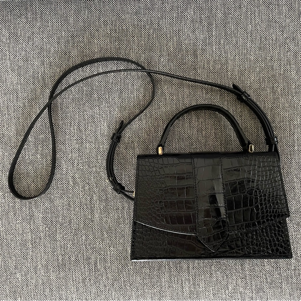 Milaner x Pretty Little Fawn: The Fawn Crossbody in Black